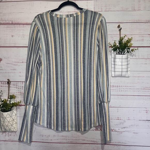 Above & Beyond Juliet Sleeve Striped Top - Picture 3 of 3